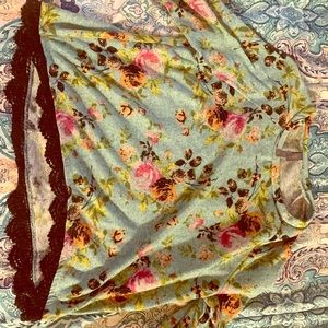 🌟SALE: 3 for $18 🌟 3/4 Sleeve thick floral top